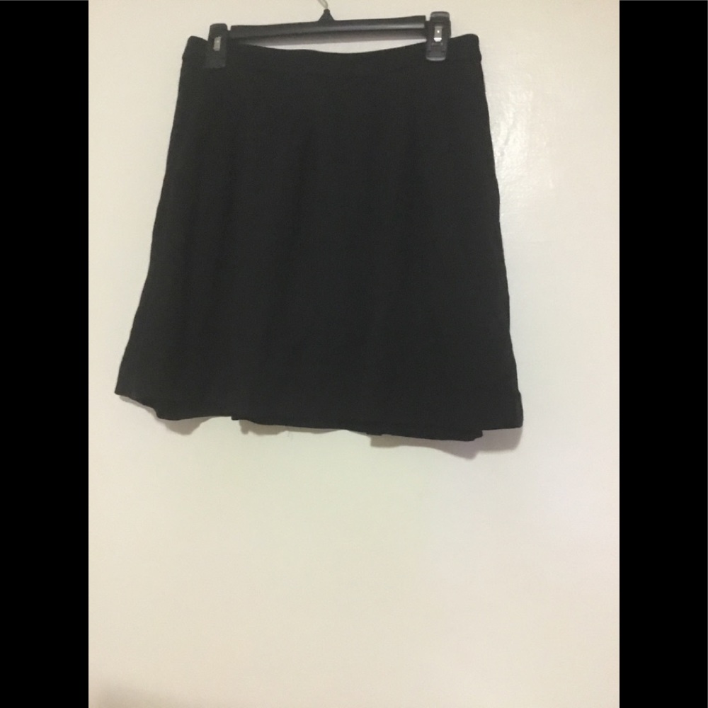 Express size 10  Black ladies skirt inside zipper